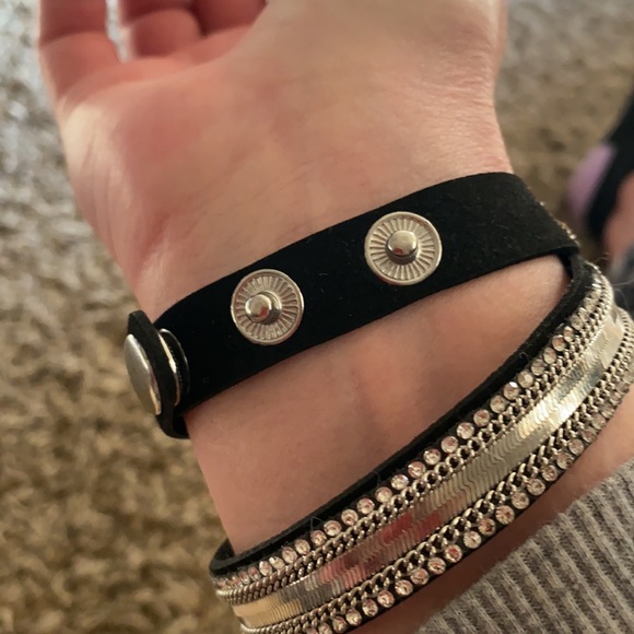 3 Ways to use this Jewelry - bracelet, choker and bracelet! - Picture 4 of 7